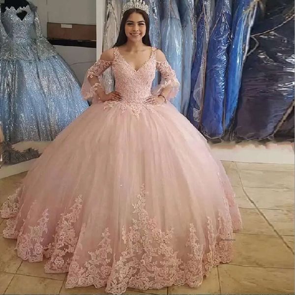 Robes de la robe de bal princesse quinceanera applications à lacets roses Sweet 16 Robe pendant 15 ans Prom Party Pageant Robes Custom Perles V Cal