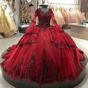 Prinses Bourgondië Quinceanera -jurken met Bell lange mouwen baljurk luxe zoet 16 jurk court trein glitter pailletten kanten appliques prom formele feestkleding