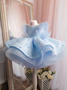 Princess Feather Flower Girl Robes Ruffles Ruffles Jewel Neck Gilrs Pageant Robe Petit Kids Première Communion 240428