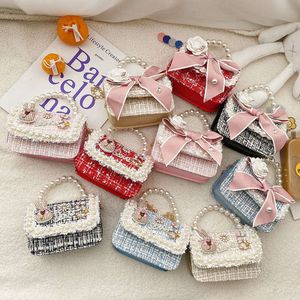 Princesse Chain de vent parfumé Accessoires Baby Pearl Enfants à la mode Cute Bow Girl Soupon 80% Factory Wholesale