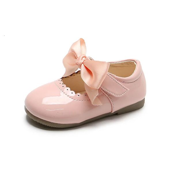 Princess Girls Chaussures Toddlers Enfants Chaussures en cuir Flats pour enfants avec ruban Bow-Knot PU Patent Leather Kids Mary Janes Soft 240506