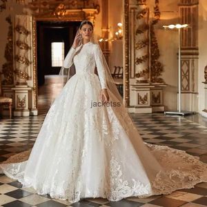 Princesa High Neck A Línea Vestidos de novia mangas de mangas largas Apliques Royal Bridal Gowns Capilla Train Árabe Dubai Precioso vestido de novia 2024