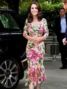 Princesse Kate Middleton Fleur Imprimer Maxi Robe Sirène Robes Plissées