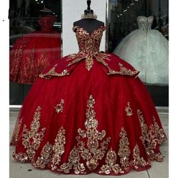 Prinses Quinceanera Rode Jurken 2024 Off Schouder Gezwollen 3D Bloemen Applique Uitbenen Corset Vestidos De 15 Quinceanera