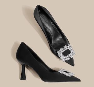 Princess Righestone Budle Designer Designer Méageuse Chaussures pour femmes Dancing Party Stiletto talon Sweat Absorbing D