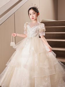 Princesse Robes de fille fleurie brillante pour mariage manche en satin en dentelle appliques florales jupes à plusieurs niveaux Girls Pageant Hobe une ligne perle bling bébé