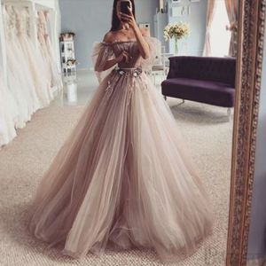 Prinses Wedding Jurken Nieuwe A-Line Tule Trouwjurken Strapless Flowers Vestidos de Novia Bride Dress Robe de Marieee277S