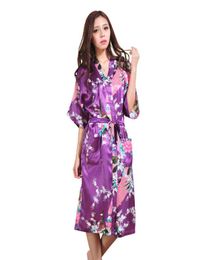 Panne de paon imprimé la notte de nuit Lady Summer Long TUNIC MINE SIMULATION SILK Japonais Kimono Robe Bathrobe Home Service7849939