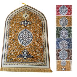 Gedrukte gebedsmat voor moslim ramadan flanellen aanbidding knielen deken anti slip tapijten draagbaar reisdeken cadeau 240419