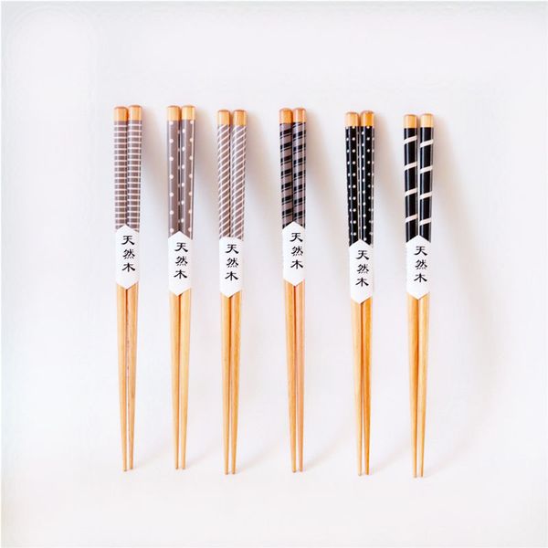 Palillos de madera impresos Vajilla de estilo japonés Característica Arte Palillos Favor de fiesta Regalo Envío gratis Venta al por mayor QW9245