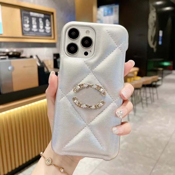 Pro iPhone 15 Max Designer Puffy Phone Boîte pour Apple 14 13 12 11 XS 8 Plus PU Cuir Big Diamond Pattern Mobile Mobile Body Back Cover Coque Fundas Mint Green