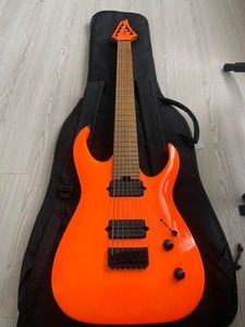 Guitare électrique Pro Series HT7 7 cordes comme sur les photos.