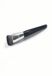 Pro Ultra Liquid Foundation Make -upborstel #83 - Angled gelijkmatig Foundation Cream Cosmetics Beauty Brushes Tools5808322
