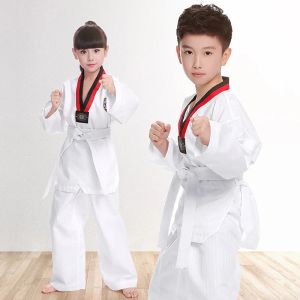 Producten 2022 TKD-kostuums Kleding Witte Taekwondo-uniformen WTF Karate Judo Dobok-kleding Kinderen Volwassen Unisex Gi-uniform met lange mouwen