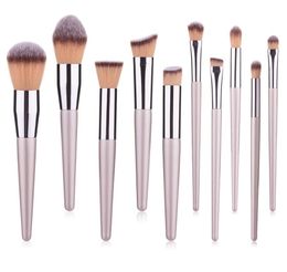 Professionnel 10pcs Soft Make Up Brush Brushes Cosmetic Makeup Brushes Set Tool Kit d'outils Powder Foundation Blusher Face Brush Doeshadow Earbrow 4498513