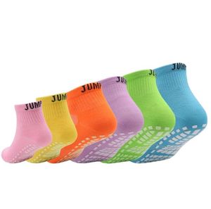 Professionele kinderen Volwassenen Trampoline Socks Indoor Gym Training Floor Grips Socks Men Women Athletic Sports Sox Ademende Mesh ouder-kind vroege educatie sok