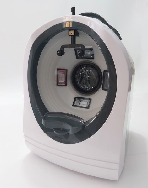 Machine d'analyse faciale professionnelle de la peau Machine d'analyse faciale à mise au point automatique testeur de miroir magique indépendant