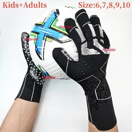 Professionele voetbalhandschoenen Keeper Latex Verdikte Bescherming Volwassenen Kind Sport Keeper Voetbal 240111