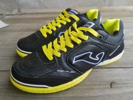 Chaussures de futsal intérieures professionnelles pour les enfants non glissants résistants à l'usure 240508