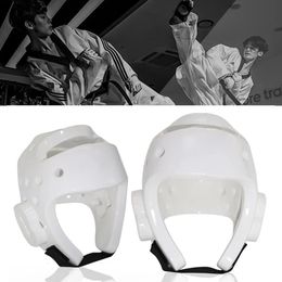 Professionnel Taekwondo Head Protector MMA Casque Muay Thai Boxing Taekwondo Karate Guard Head WTF Kickboxing 240122