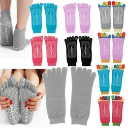 Calcetines de yoga profesionales para mujer, calcetines de algodón antideslizantes con cinco dedos, calcetines deportivos de yoga, calcetín cómodo para masaje de pies, envío gratis