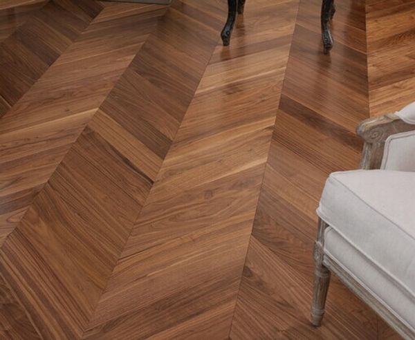 Parquet profilé Parquet asiatique Parquet Wings Parquet ciré Parquet en chêne de Russie Parquet Wings