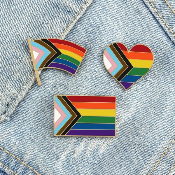 Progrès fierté symbole émail broches drapeau coeur arc-en-ciel broches en métal sac à dos vêtements épinglettes LGBT Badge bijoux cadeau amis ZZ