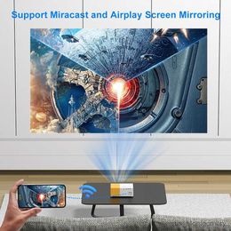 Projectoren Mini Projector J9C LED Portable Home Cinema 720p Synchronisatie Android iPhone Breamer Keystone Correctie voor 1080p Video TV Stick