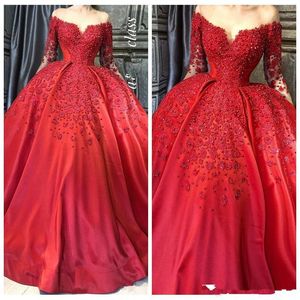 Prom 2021 Robes rouges hors de l'épaule Crystals Longues cristaux Satin appliqués en satin de fête de fête de soirée sur mesure