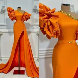 Prom 2023 Orange Robes une ligne High Low One épaule manches courtes à perles de fête de fête de soirée.