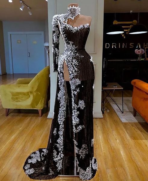 Robes de bal Robe de soirée noire robe de soirée formelle fermeture éclair à lacets nouveau personnalisé grande taille manches longues sirène tulle une épaule appliques blanches perlées fentes cuisses hautes