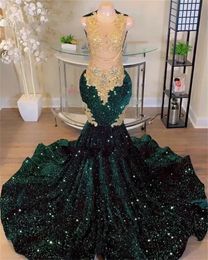 Prom -jurken voor zwarte meisjes Crystal Rhinestone Court Train Party Jurk Robes de Bal Custom Made Green Sequins Mermaid Mermaid