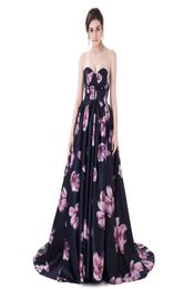 Prom -jurken met bloempatroon romantische prom -jurken illusie halslijn bedrukte chaple trein veter achterste avondjurk cmw00145137280