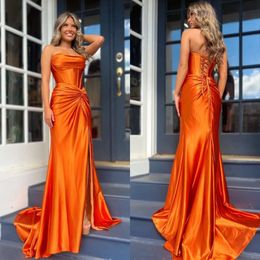 Prom formel sans bretelles orange sexy robe sirène robes de soirée élégantes plissages divisés