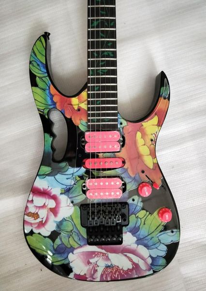 Promoción 24 trastes 77FP2 Steve Vai Patrón de flores Guitarra eléctrica Green Vine Diapasón Inlay Black Floyd Rose Tremolo HSH Pin7446853