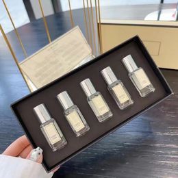 Promotion Perfume de luxe 9ml 5pcs Set Wood Sea Bluebell Eau pour femmes hommes pulvérisation Parfum de longue durée