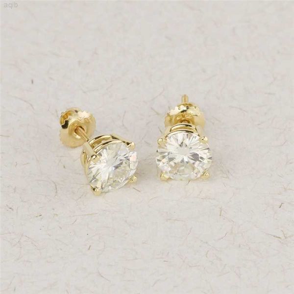 Precio de promoción Mujeres Estilo elegante Plata de ley 925 Blanco Verde Piedras sintéticas Moissanite Diamond Stud Pendientes