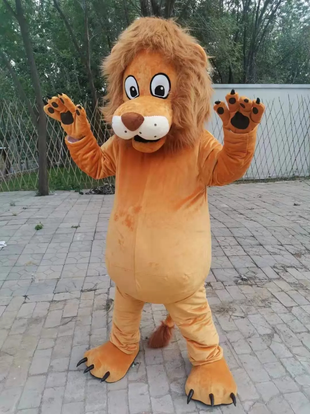 Disfraces promocionales de la mascota Imagen real Disfraces de la mascota del león marrón Dibujos animados de Halloween Vestido de lujo del tamaño adulto