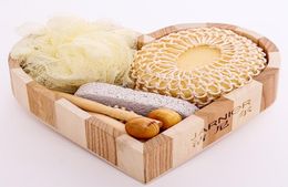 Caja de regalo de corazón de madera promocional 6 piezas de baño accesorio de bañera sisal sponge peine masaje de madera pincel spabath regalo lxj0476194387