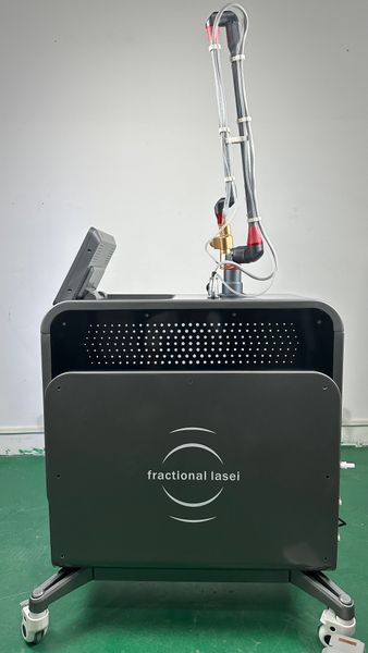Machine portable à Laser fractionné Co2, pour éclaircir les yeux, qualité de la peau améliorée, dispositif à Co2 fractionné pour le Contour du visage