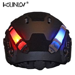 Beschermende uitrusting 3-versie tactisch signaallicht 7 kleuren kunnen worden geschakeld Helmlicht Veiligheid Knipperend voor fiets Militaire sportsignaallamp 230530 230530