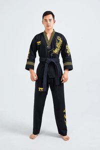 Équipement de protection Noir Professionnel Taekwondo Uniforme Hommes Unisexe Ensemble Ceinture Karaté Judo Arts Martiaux Adulte WTF Vêtements À Manches Longues 231202