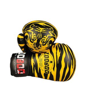 Équipement de protection Gants de boxe Professionnel Tiger Mesh Respirant Gants en cuir PU Flame Sanda Boxe Thai Glove Box Mma guantes de boxeo HKD230718