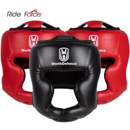 Beschermende uitrusting Kickbokshelm voor Mannen Vrouwen PU Karate Muay Thai Guantes De Boxeo Vechten MMA Sanda Training Volwassenen Kinderen Eq288N