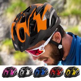 Équipement de protection Casques de vélo de montagne Patinage à roulettes avec 19 trous de ventilation Réglage à 360 ° Planche à roulettes Vélo Scooter Cyclisme Équitation 230803