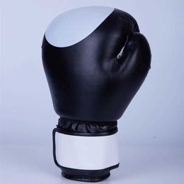 Équipement de protection Gants de boxe en cuir PU pour hommes et femmes 10 oz Muay Thai Free Fight MMA Sandbag Gant d'entraînement de haute qualité yq240318