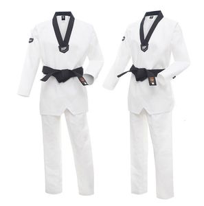 Beschermende kleding Taekwondokleding Volwassen Kinderen Kinderen Karatepak Vechtsporten Trainingssets Kung Fu-uniform Voor Vrouwen Mannen Witte riem 230808