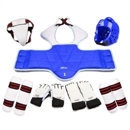 Beschermende uitrusting Taekwondo Glvoes Karate Vest Body Protector Sparring Gear volwassen kinderen Arm Shin Chest Guard Helmet MMA Training Set apparatuur 230530