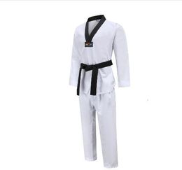 Beschermende kleding TKD Kostuums Kleding Wit Taekwondo-uniformen WTF Karate Judo Dobok-kleding Kinderen Volwassen Unisex Gi-uniform met lange mouwen 230808