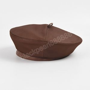 Béret en cuir PU pour femmes Solid Retro Painter Hat Dames Automne Hiver Flat Caps Wholesale